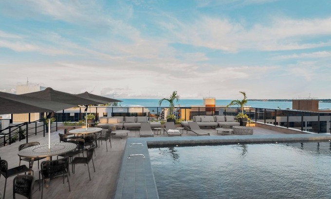 Cabo Branco Apartment | 100 meters from Tambaú Beach! Modern flat with leisure facilities and sea view