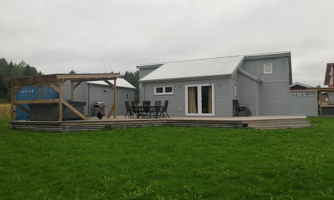 Filipstad House | Beachside Retreat: Pool, Sauna & Family-Friendly Comfort