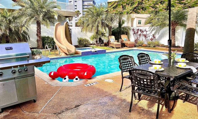 South Padre Island House | Prime Oceanfront Retreat with Private Pool & Family Fun