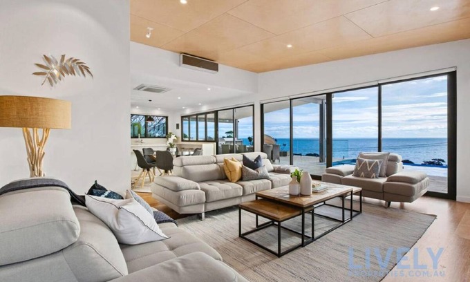 Mount Martha Apartment | Spacious 5-Bedroom Apartment for Large Groups