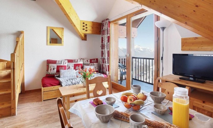 Montgellafrey Apartment | 100m from ski lifts, balcony, parking, tv, ski locker, 37-45m², Saint-François Longchamp