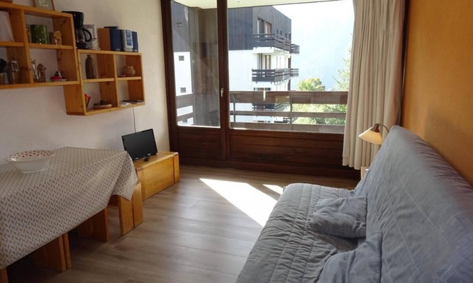 Plan Peisey Apartment | Modern Mountain View Retreat with Balcony and Spa Access