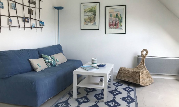Larmor-Plage Apartment | Bright Apartment with Ocean View Just 100m from the Sea