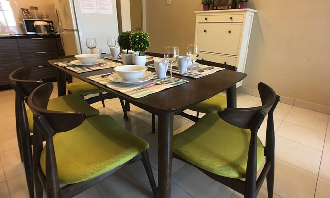 Subang Jaya Apartment | Stay Connected @ Subang Jaya KTM Homestay with Pool Access
