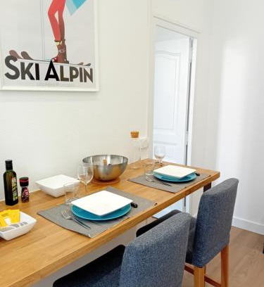 Quartier Chorier-Berriat Apartment | Renovated Apartment: 9.5/10 Rating, Near Tram & Clinic