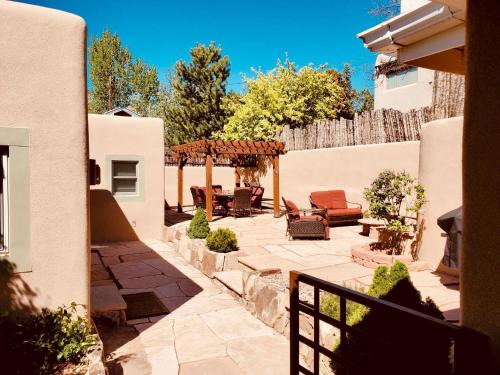 Northeast Santa Fe House | Pet-Friendly Retreat at 101 Llano Largo - Rated 9/10!