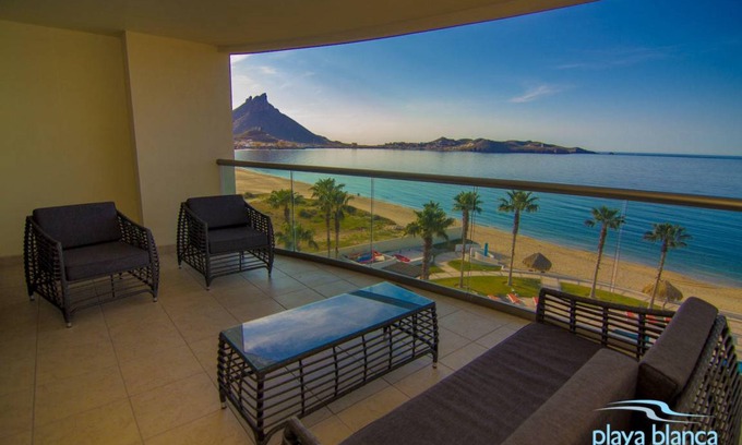 San Carlos Condo | Spacious 1-Bedroom Condo with Pool & Kitchen Amenities