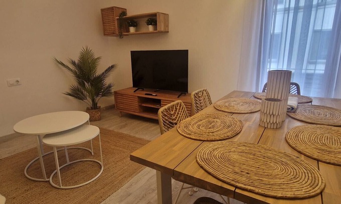 Gijon Apartment | Discover 102B Poniente Mágico: Pet-Friendly Getaway