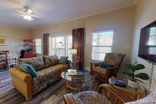Treasure Island House | Experience the Palms of Treasure Island with Family Amenities