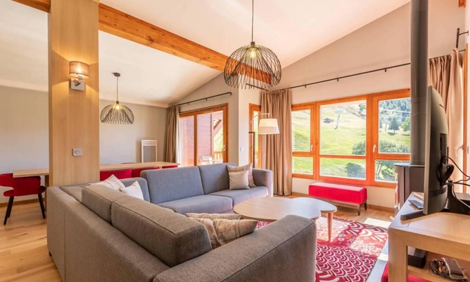 Arc-1800 Apartment | Spacious 4-Bedroom Apartment for Family Getaways