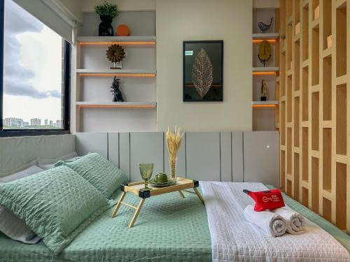 Ponta do Farol Apartment | Cozy Oceanfront Studio Near the Beach - Family Friendly