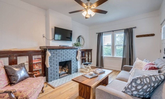 Tucson Apartment | Historic 1926 Duplex: Guest Rated Perfectly Near U of A