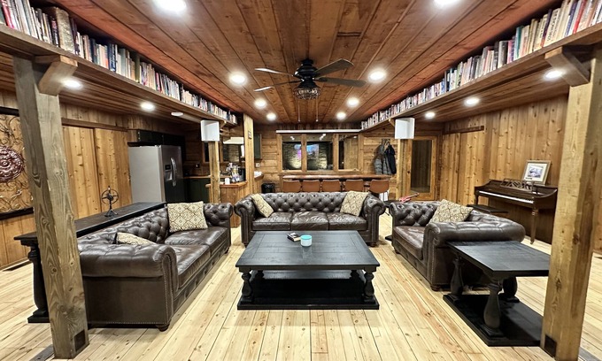 Campobello Cabin | Cozy Old Mill Lodge with Event Hall and Sauna in Campobello