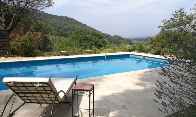 Le Castellet House | Family-Friendly Retreat with Pool, Near La Bisotte Beaches