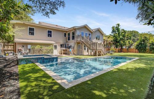 Isle of Palms House | Family-Friendly Retreat with Pool Near the Beach