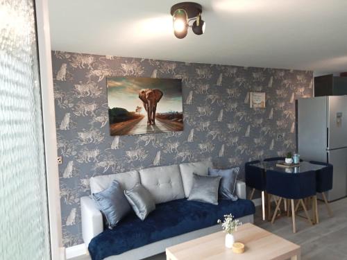 Great Yarmouth Ski Chalet | Experience 11 Headwards Retreat: Private Beach & Ocean Views