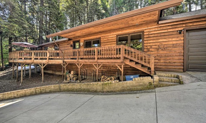 Pollock Pines House | Discover Pollock Pines Resort Cabin near Apple Hill Attractions