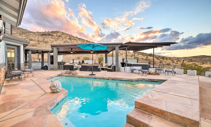 Laveen Village House | Pet-Friendly Guest House with Hot Tub Near Downtown Phoenix