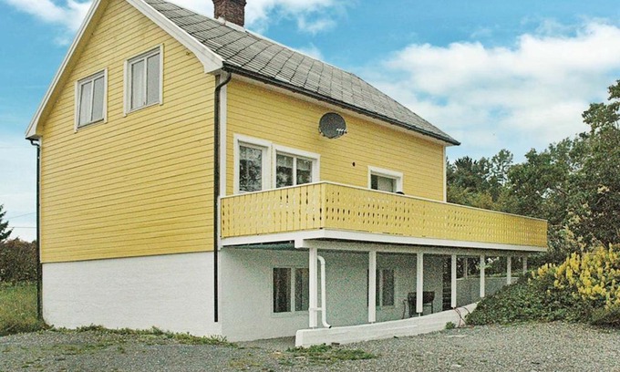 Vevang House | Spacious Five-Bedroom Holiday Home in Vevang with Pool