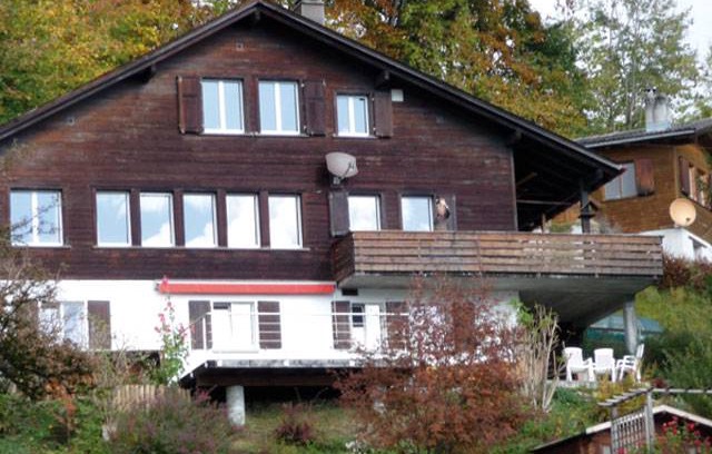 Seewis im Prattigau Apartment | Spacious 5-Star Apartment for 8 with Family-Friendly Amenities