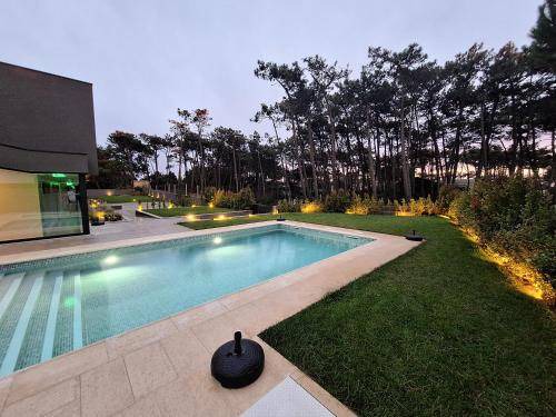 Ofir House | Spacious 2-Bedroom House with Pool for Family Getaways