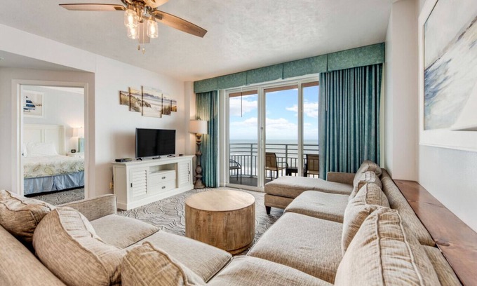 Daytona Beach Apartment | Oceanfront Oasis: Newly Renovated 3 BR with Amazing Amenities