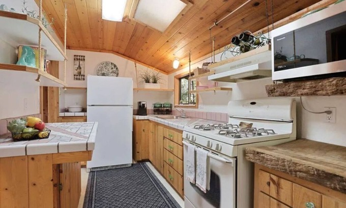 Glencoe Cabin | Wooded Serenity Awaits at Gold Camp Green Cabin