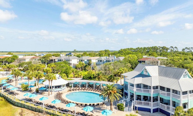 Saint Helena Island Villa | Relaxing 115 Capt John Fripp Villa with Oceanfront Views