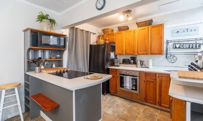 North End House | Historic Hydrostone Townhouse with Family-Friendly Amenities