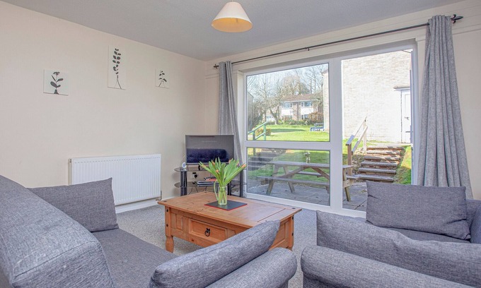 Saint Columb Major Cabin | Pet-Friendly 2 Bedroom Oceanfront Retreat in Newquay