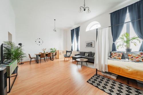 Wahring Apartment | Spacious 117 m² Retreat Near Nussdorferstrasse