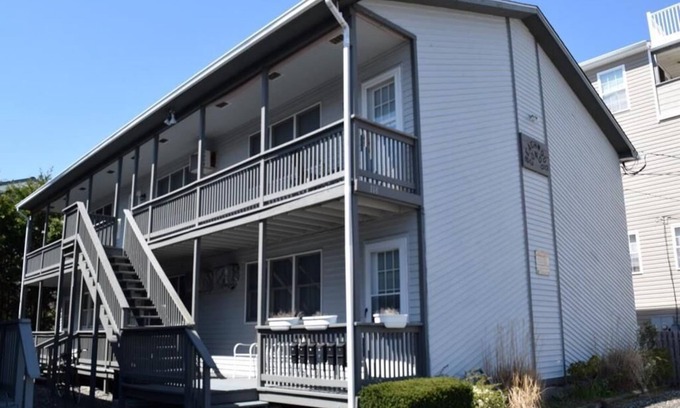 Sea Isle City Condo | Family-Friendly Retreat at 118 38th Street Unit 4