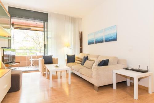 Sants Apartment | Bright & Spacious Apartment Near Train Station - 4 Star Stay