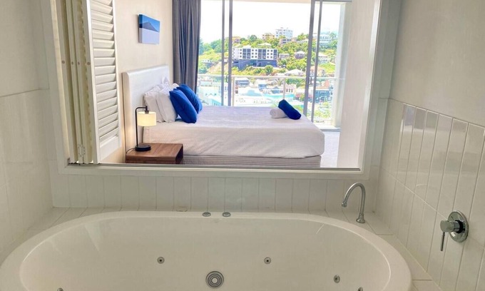 South Townsville Apartment | Elevated River & Stadium Views with Family-Friendly Amenities