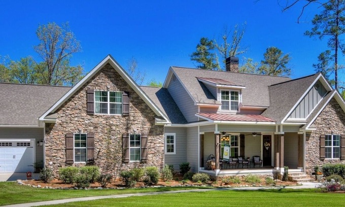 Appling House | Conveniently Located 12.5 Miles from Augusta National