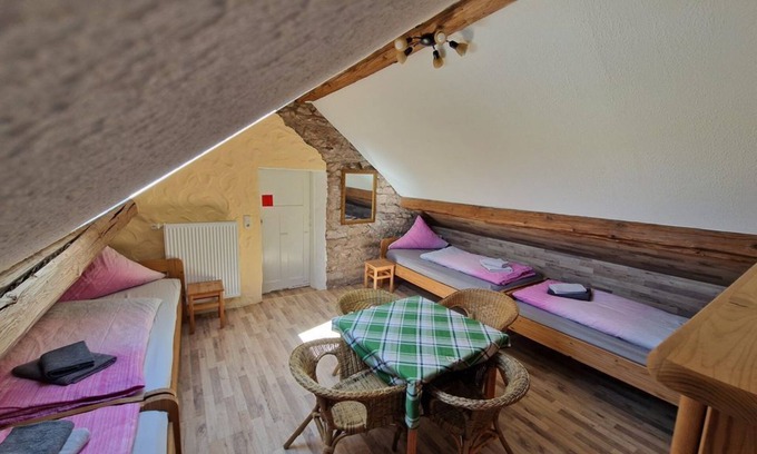 Neuheilenbach Apartment | Spacious 12-Bed Vacation Home with Ocean Views