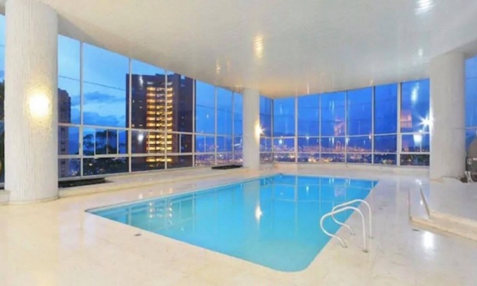 El Poblado Apartment | Stylish Poblado Penthouse with Heated Pool and Spa Amenities
