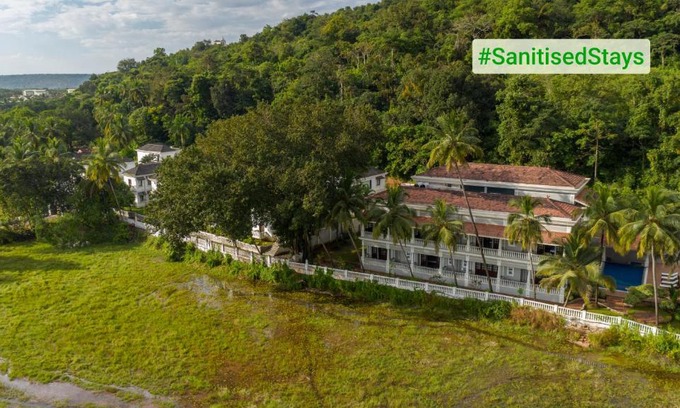 Siolim Villa | Elegant 12 BR Mansion with Private Pool and Breakfast
