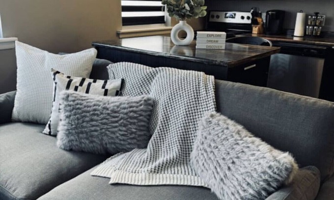Niagara Falls Apartment | 12 Condo/King Bed/Close To Attractions/Laundry