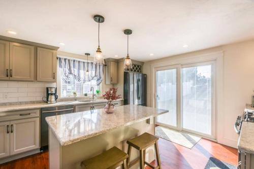 Sandwich House | Pet-Friendly Stay at 12 Feake Avenue, Cape Cod - 4 Stars