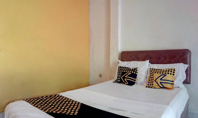 Pelabuhan Ratu Hotel | Cozy Hotel for Two: Ideal Budget-Friendly Getaway