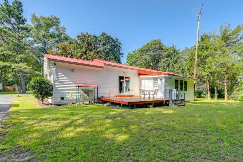Georgetown House | 12 Mi to Dtwn Lewes and Beach Delaware Home with Deck