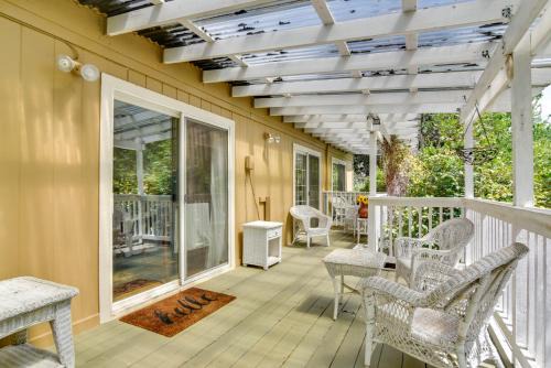 Aloha House | Charming Aloha Vacation Rental, Family-Friendly Near Portland