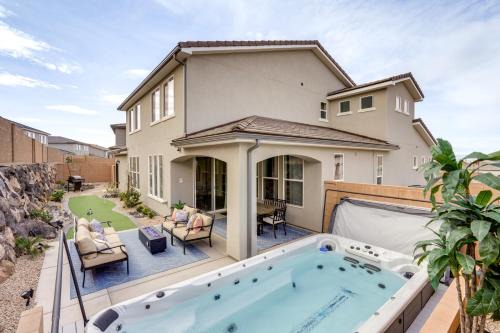 Washington House | Idyllic Washington Home with Swim Spa Near Scenic Trails