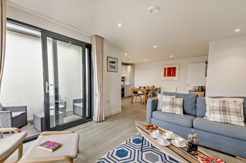 Mortehoe Apartment | Stylish 12 Middlecombe Apartment near Woolacombe Beach