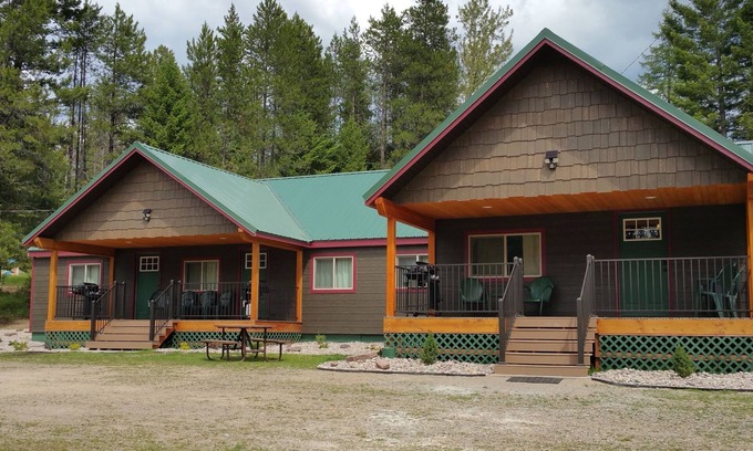 Martin City Cabin | Ideal Retreat Near Glacier National Park - Trout Run Cabin