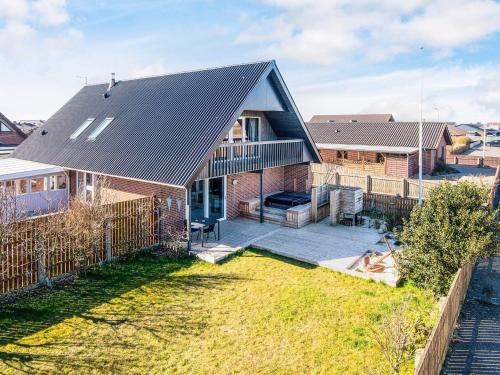 Thyboron House | Discover Holiday Home Thyborøn VI: Family-Friendly Retreat