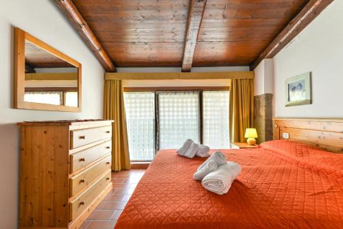 Castel del Piano Apartment | Relax at Vacanzainmaremma: Monte Amiata with Ocean View