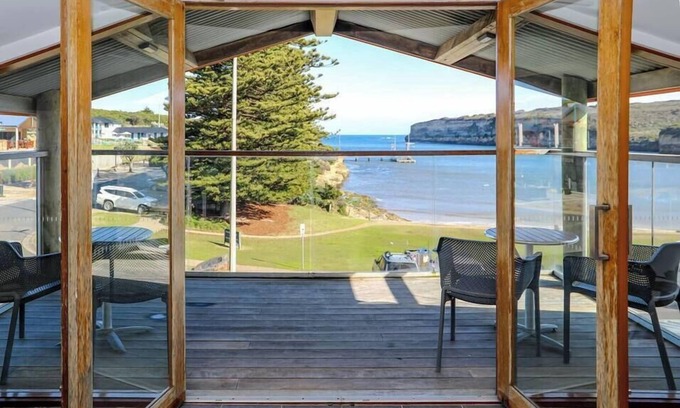 Port Campbell Apartment | Experience 12 Rocks Beach View Loft in Central Port Campbell
