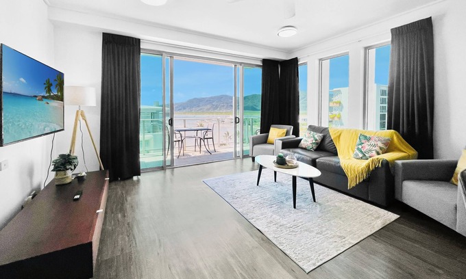 Cairns Apartment | Convenient 2 Bedroom Apartment Near Cairns City